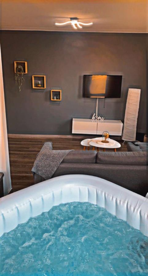 Appartement Cosy Et Chaleureux Avec Jacuzzi Seraing Esterno foto